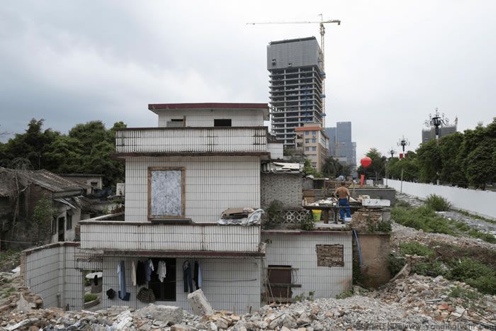 2024年我国城中村,旧城改造应该怎么补偿.jpg